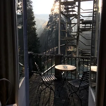 ホテル Chateau Bleu 3*