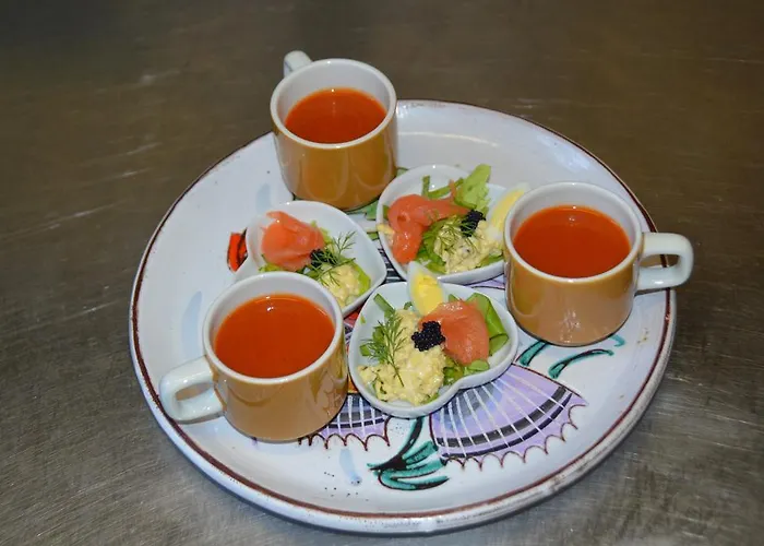 מלון Chateau Bleu 3*